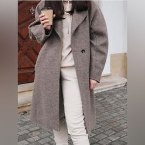 H&M Women’s Oversized Taupe Wool Coat, size XS-S, New never worn